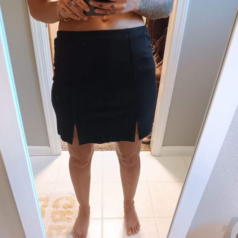 LuLu's suede skirt new no tags